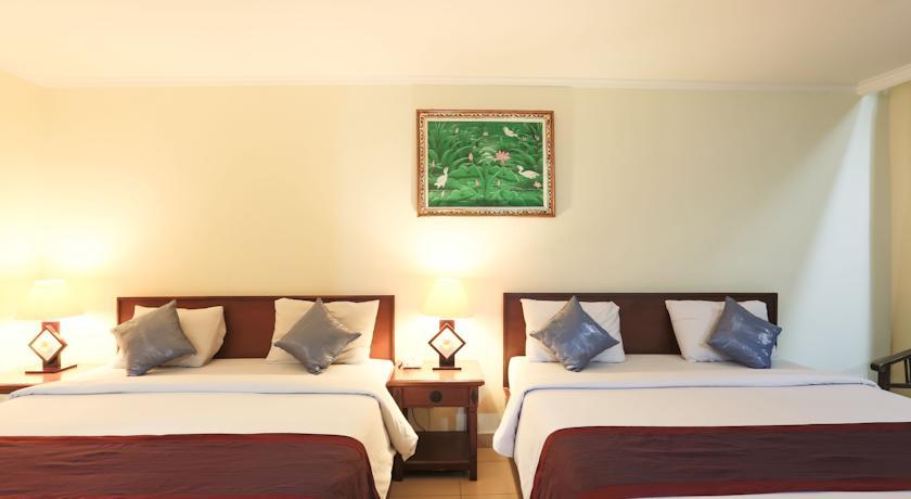 Reddoorz @ Raya Kuta Hotel Кута Екстериор снимка