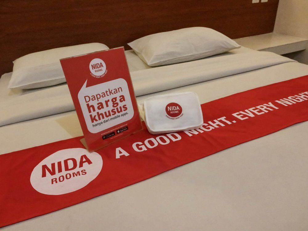 Reddoorz @ Raya Kuta Hotel Кута Екстериор снимка