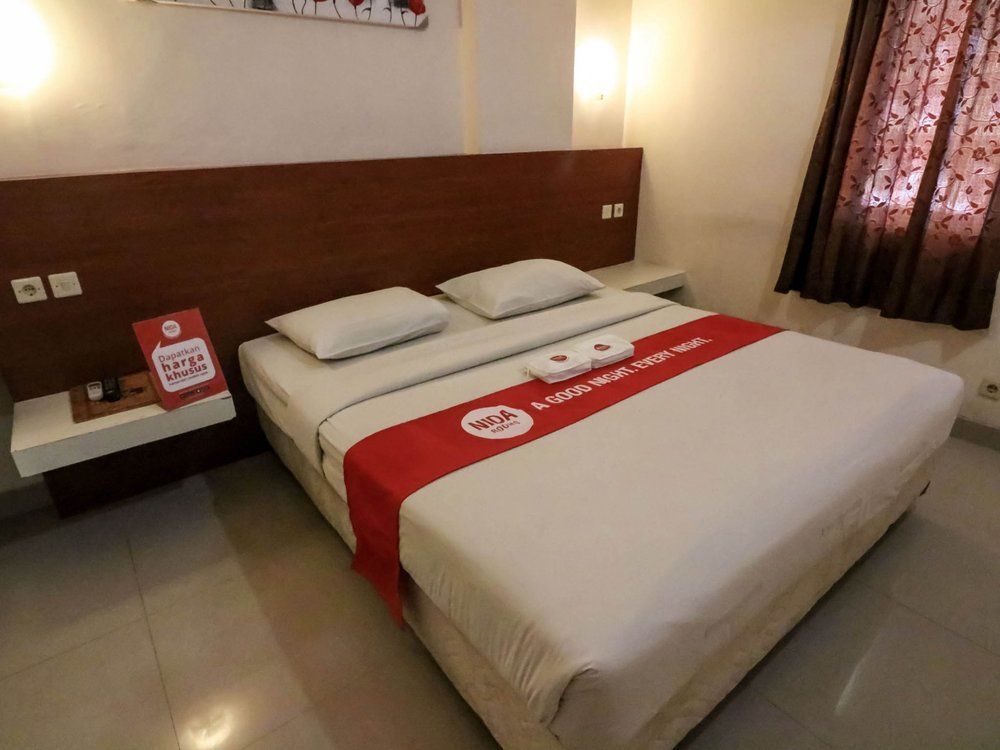 Reddoorz @ Raya Kuta Hotel Кута Екстериор снимка
