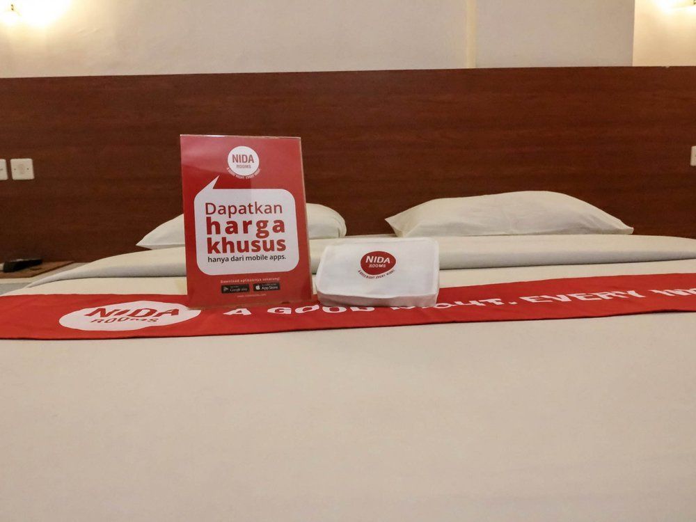 Reddoorz @ Raya Kuta Hotel Кута Екстериор снимка