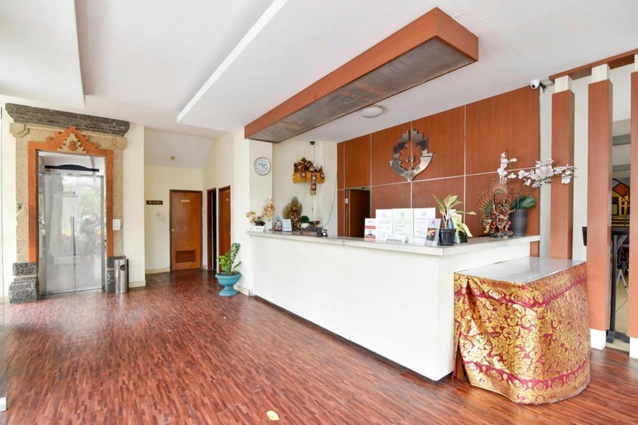 Reddoorz @ Raya Kuta Hotel Кута Екстериор снимка